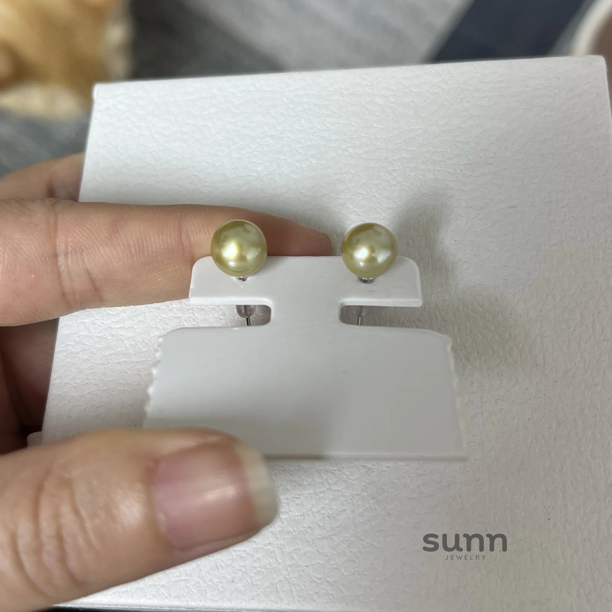 Everlynn Avocado Pearl Studs
