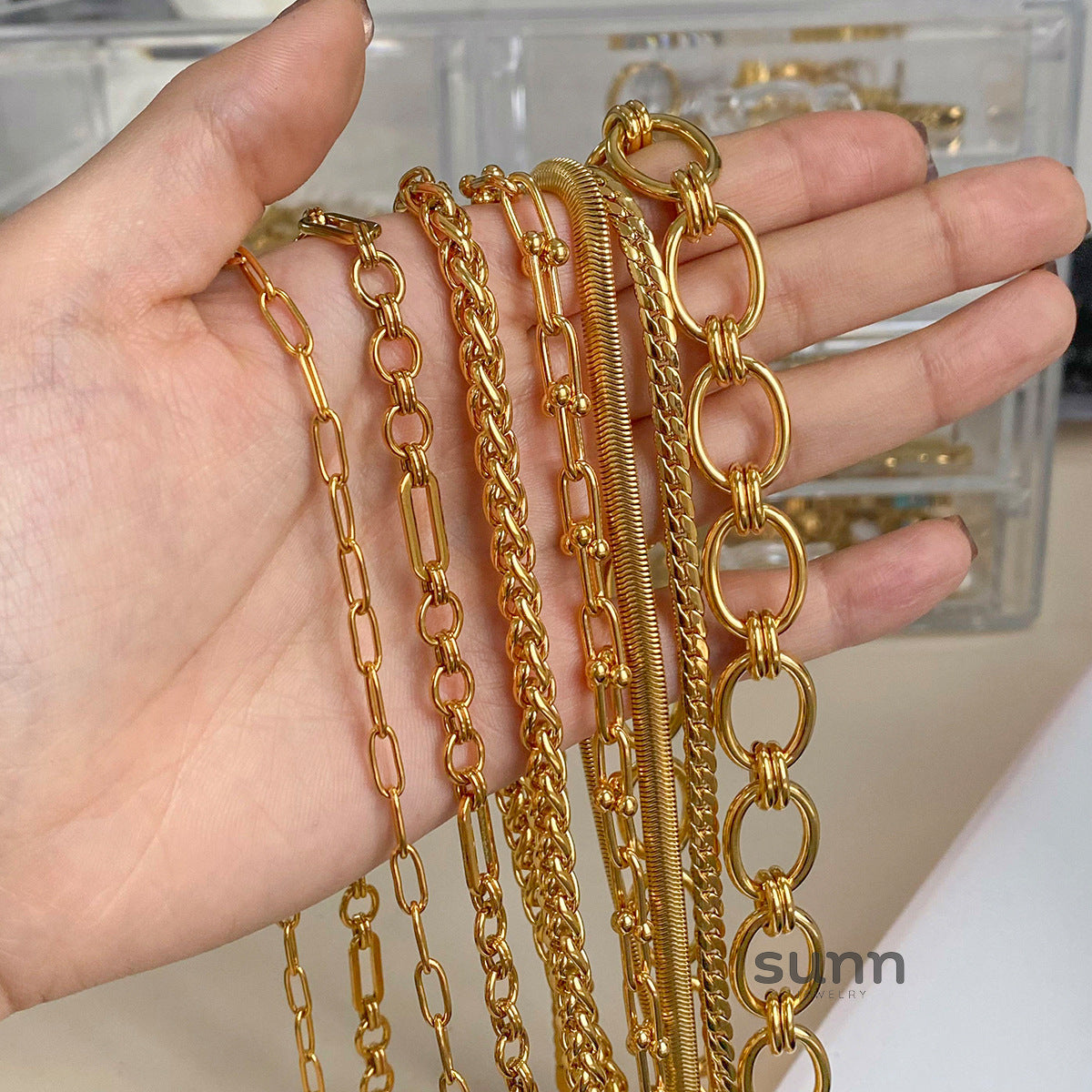 Evey Layered Chain Necklace [E4JQ2UYN]