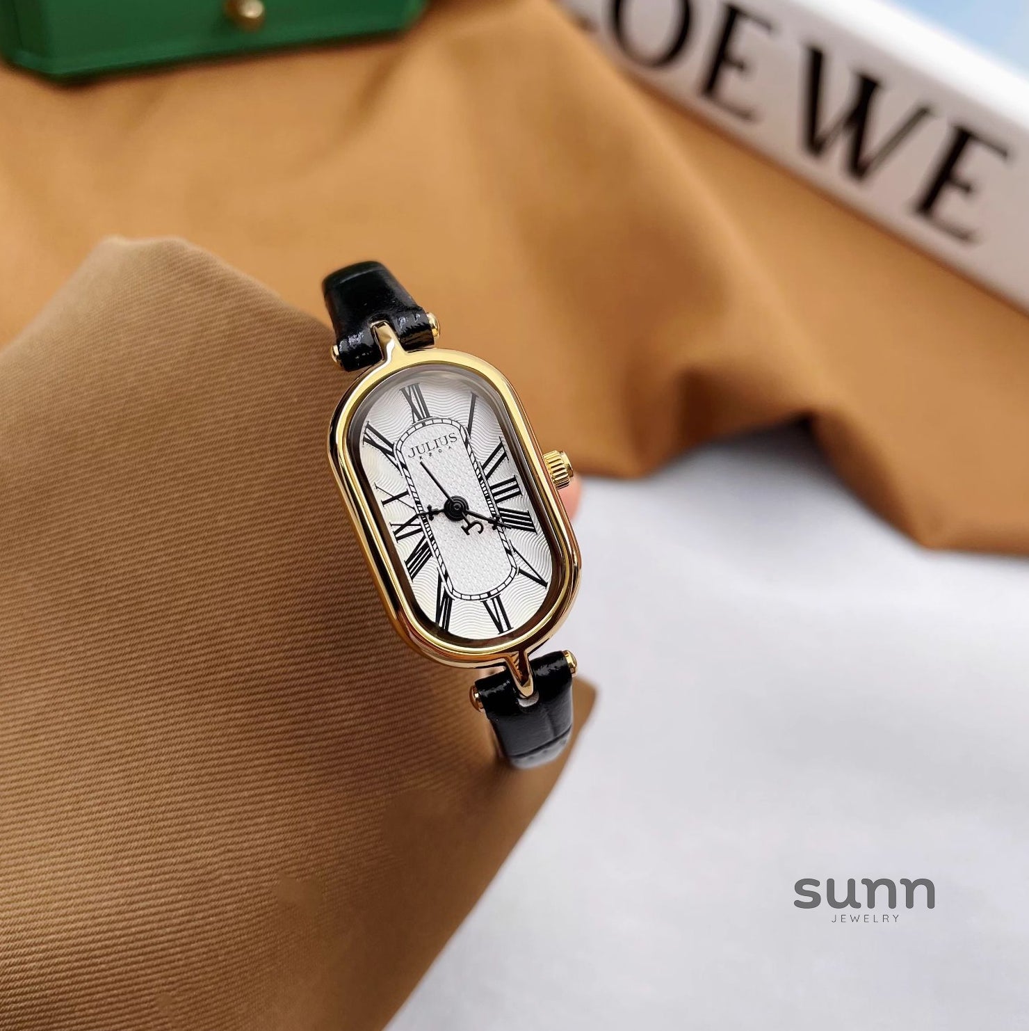 Evey Petite Oval Watch [2BSN2Q1V]
