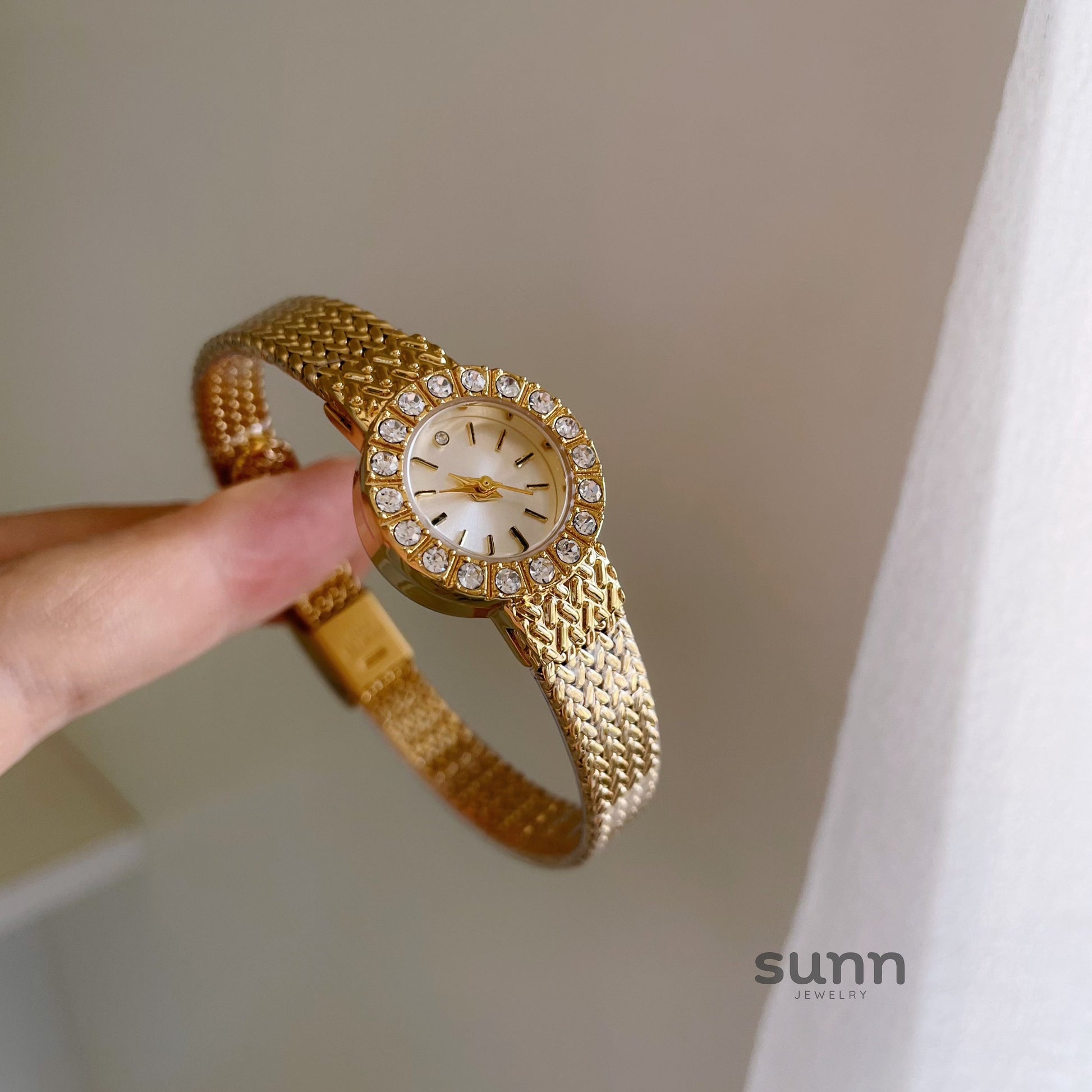 Evey Wheat Ear Petite Watch [LGOAB6UO]