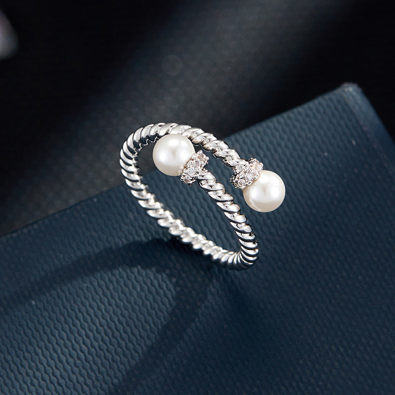 Evie Twisted Pearl Ring [H58H6E5C]