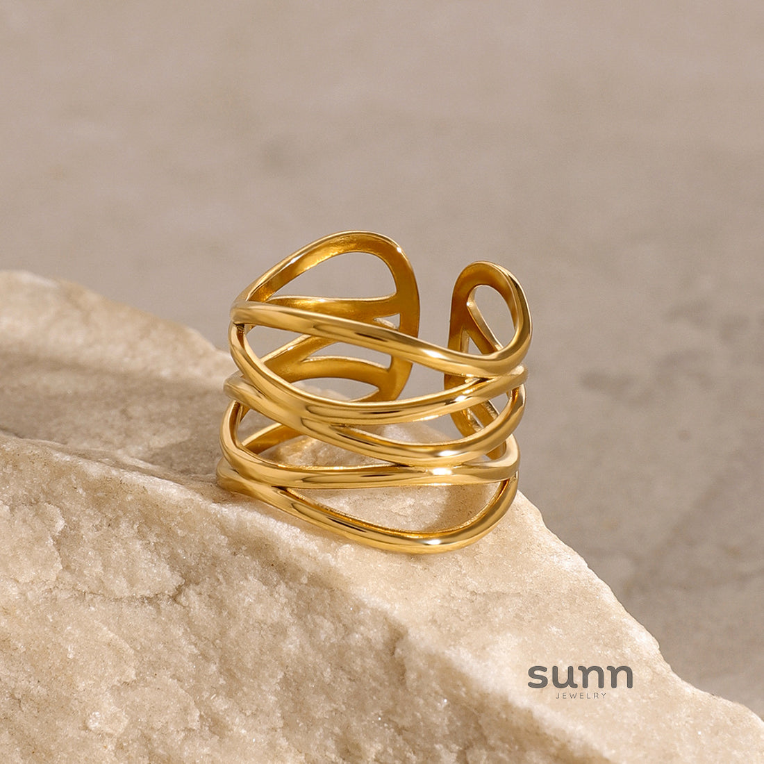 Ezmae Geometric Gold Ring [B9VP39BK]