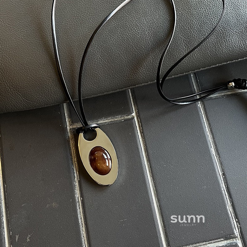 Ezra Oval Pendant Necklace [CMSW131Q]