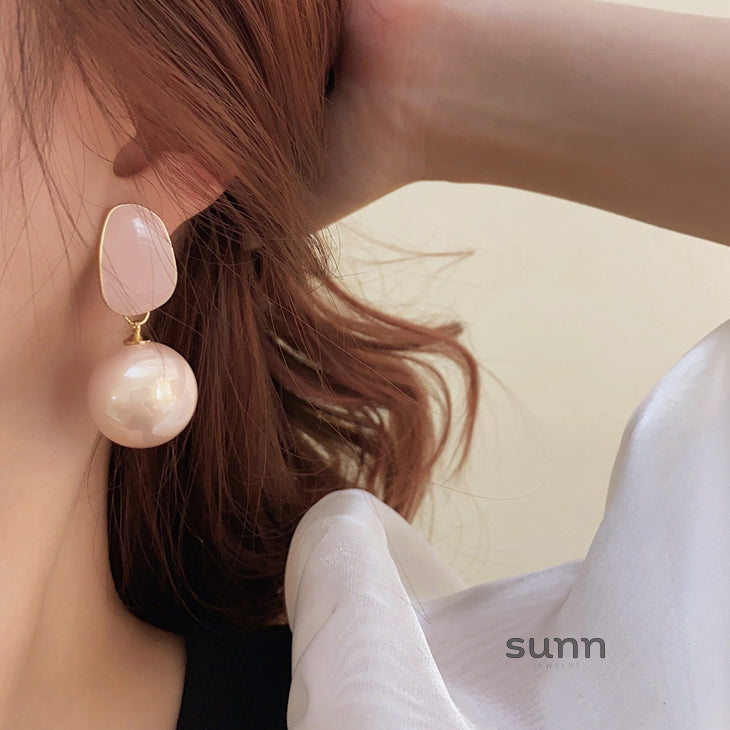 Ezrah Pearl Drop Earrings [DZWDK245]