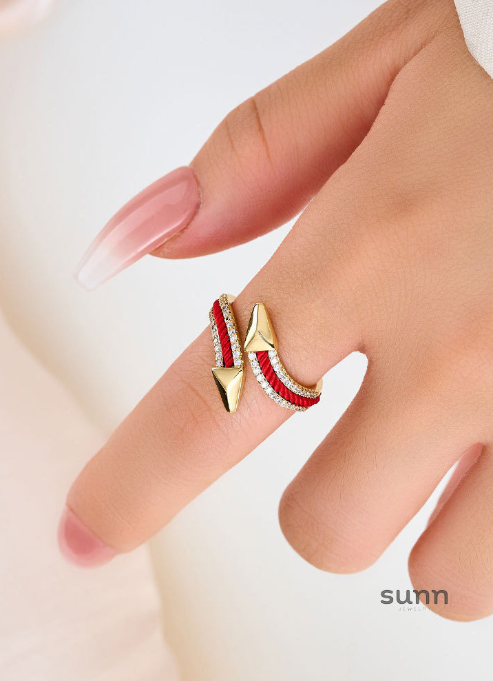 Ezri Red String Zircon Ring [U3LZ3TU3]