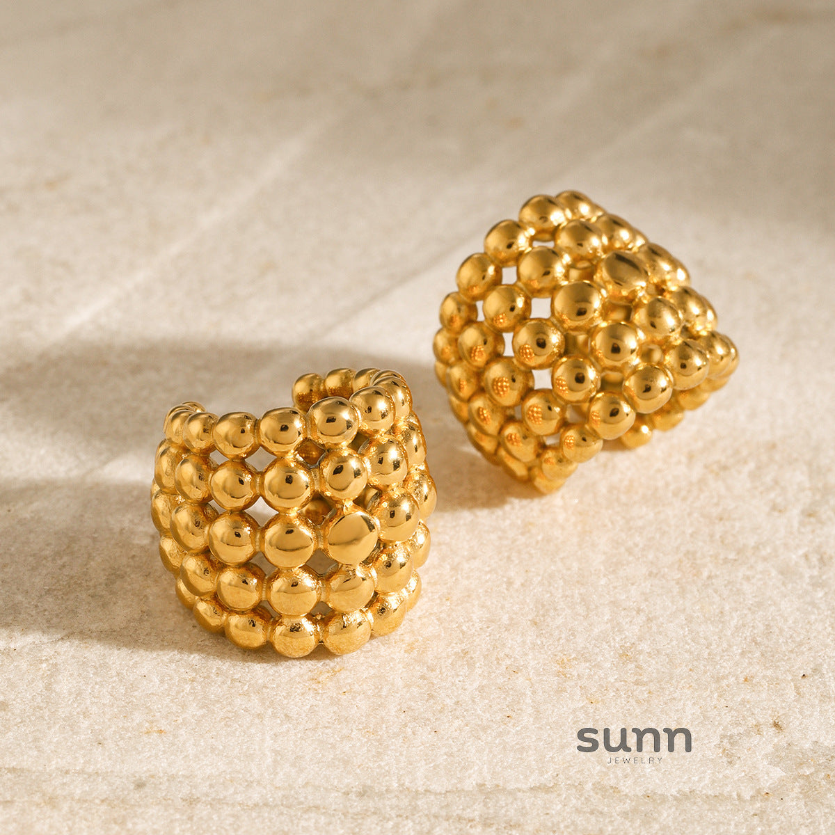 Faiga Honeycomb Ear Clip [UZKALFPI]