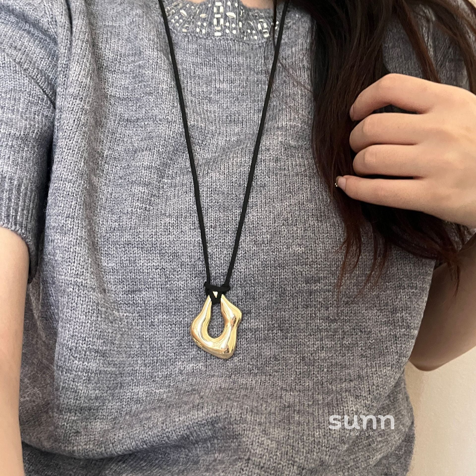 Faithlynn Abstract Leather Necklace [1GF9UEO3]