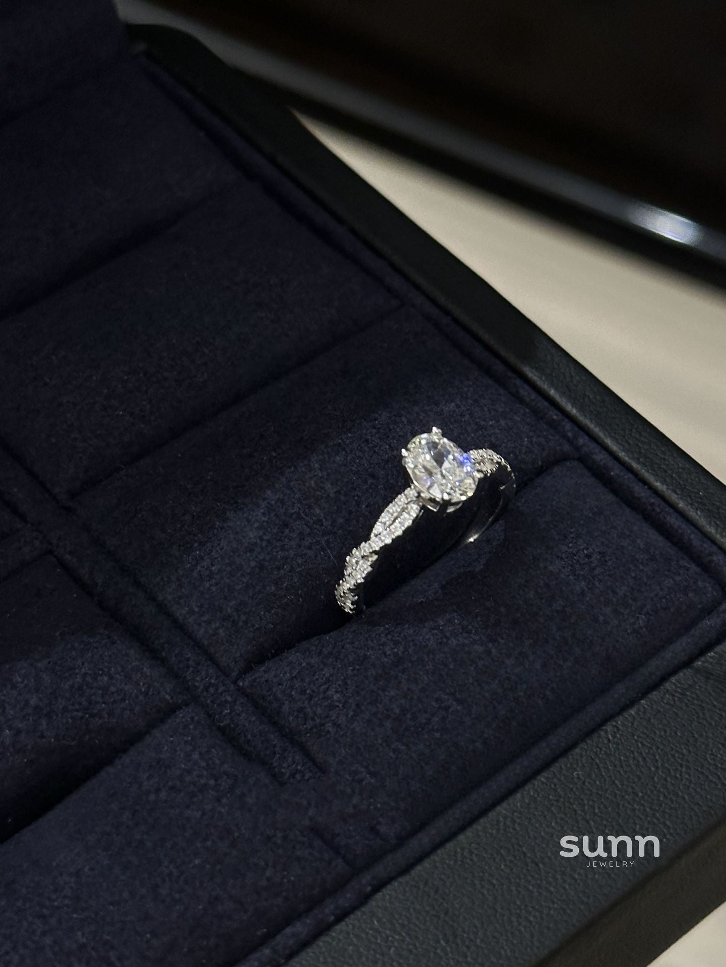 Faithlynn Twirl Diamond Ring [A2ADO3GW]