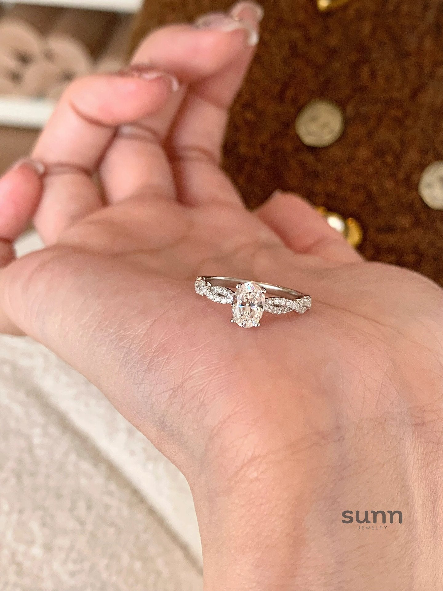 Faithlynn Twirl Diamond Ring [4J74XKSR]