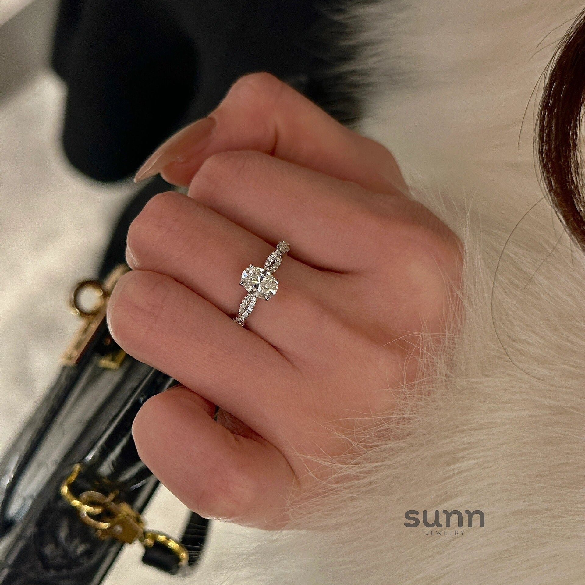 Faithlynn Twirl Diamond Ring [UU978Z7A]