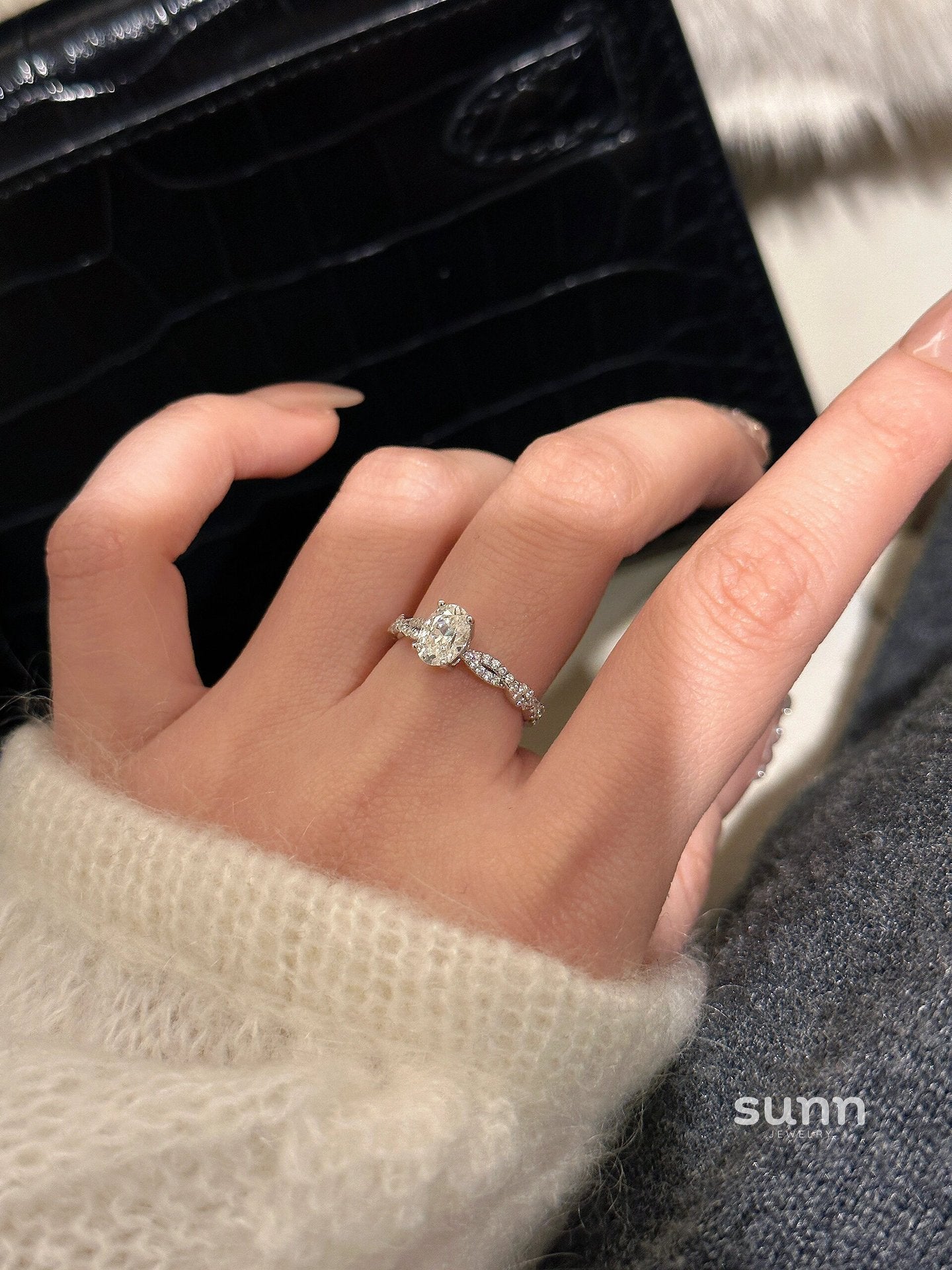 Faithlynn Twirl Diamond Ring [HMUGB5S7]