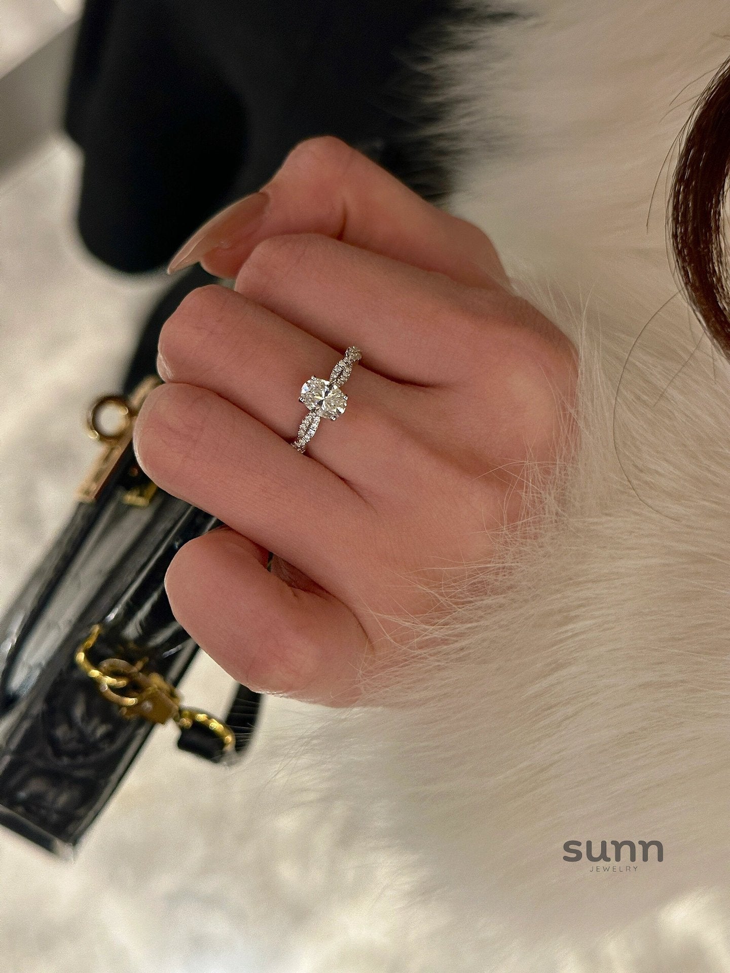 Faithlynn Twirl Diamond Ring [QTQ1JHLH]