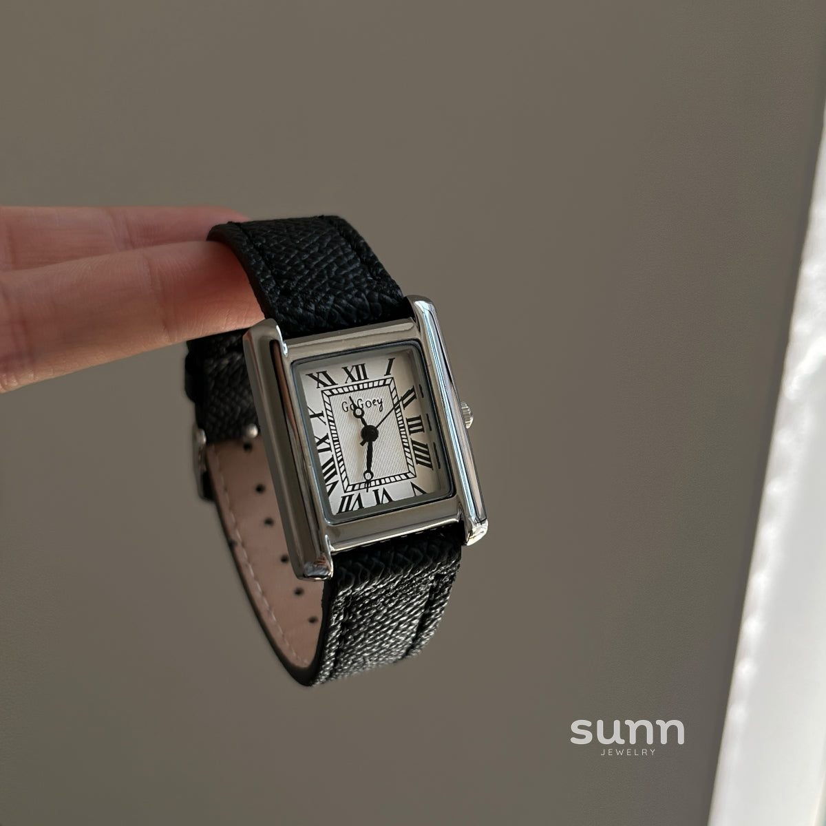 Faiza Retro Square Watch [5CXW8OYR]