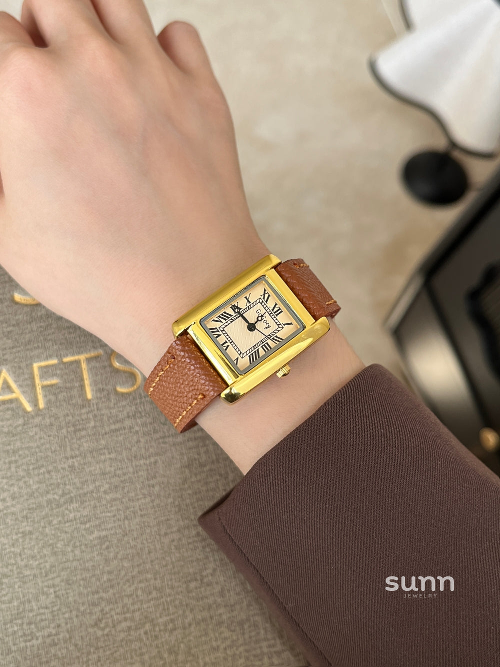 Faiza Retro Square Watch [3P44INXQ]