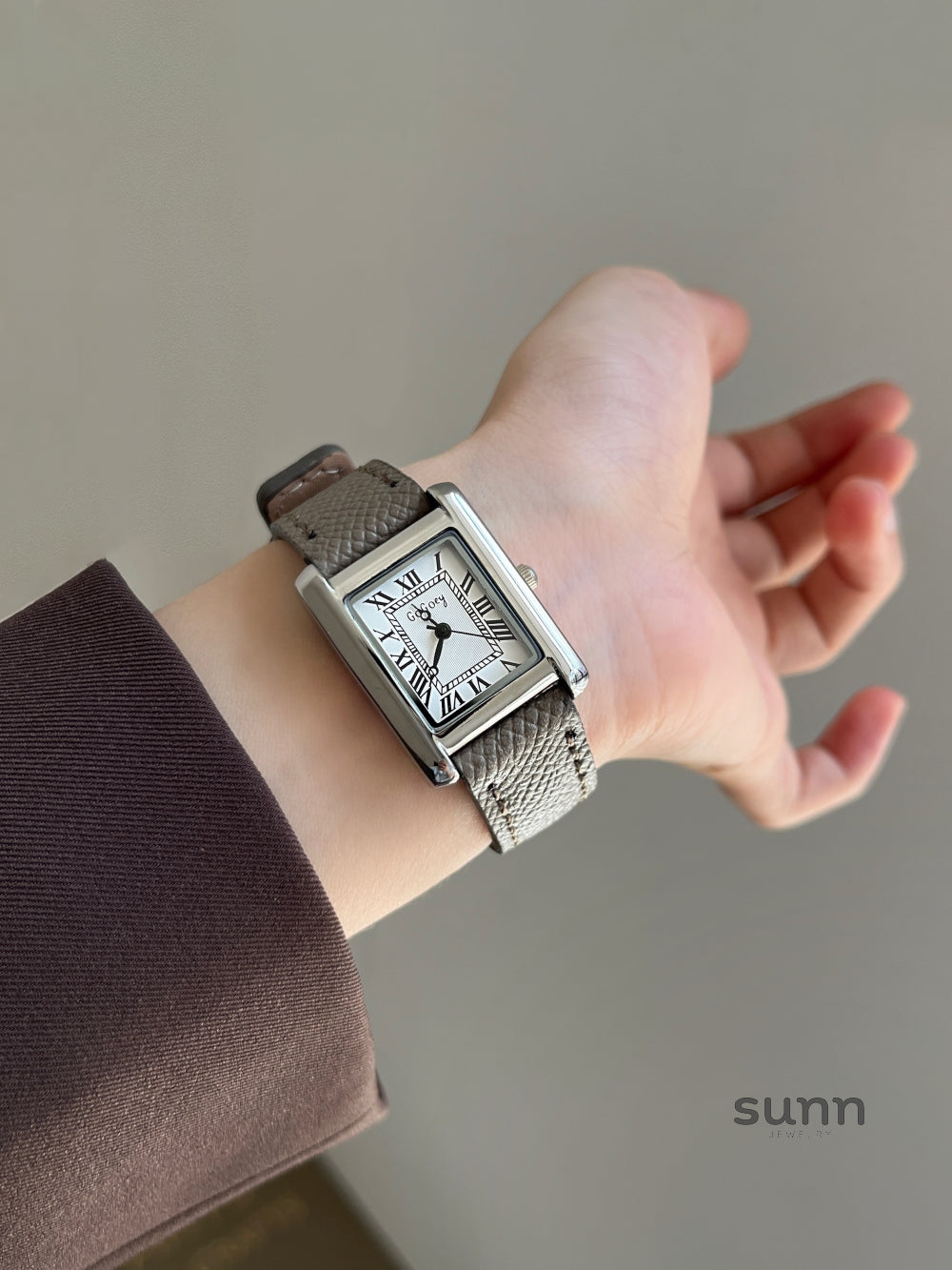 Faiza Retro Square Watch [9A2TZZ06]