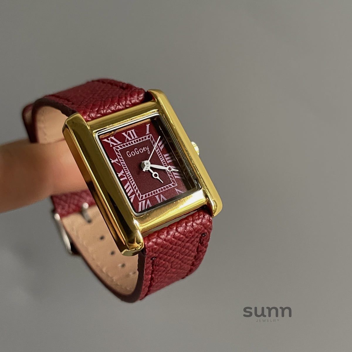 Faiza Retro Square Watch [1MVS7TBQ]