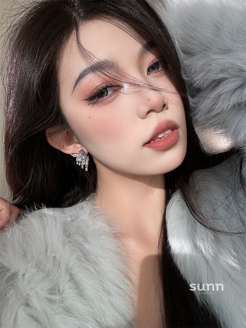 Faiza Zircon Butterfly Drop Earrings [AU8U6K12]