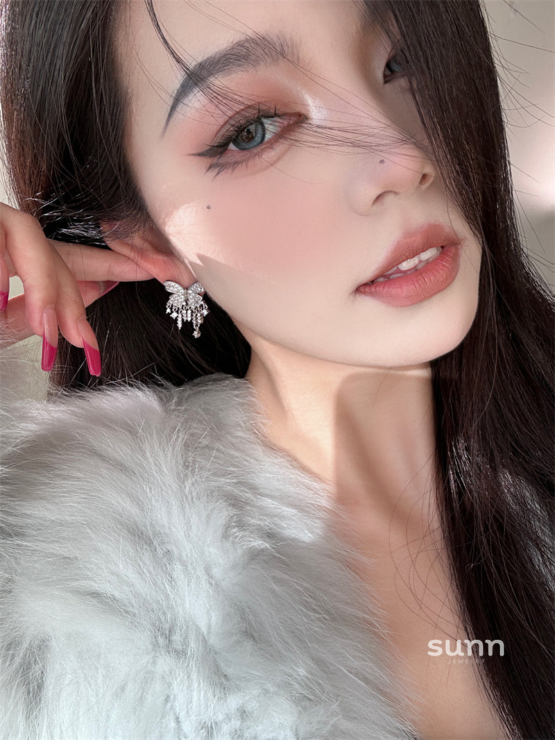 Faiza Zircon Butterfly Drop Earrings [R7H6BEGL]
