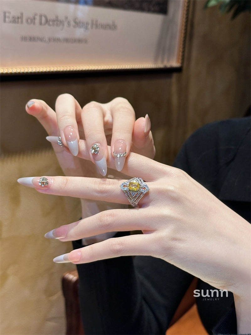 Falynn Radiant Rhombus Ring [5G3OYG4I]