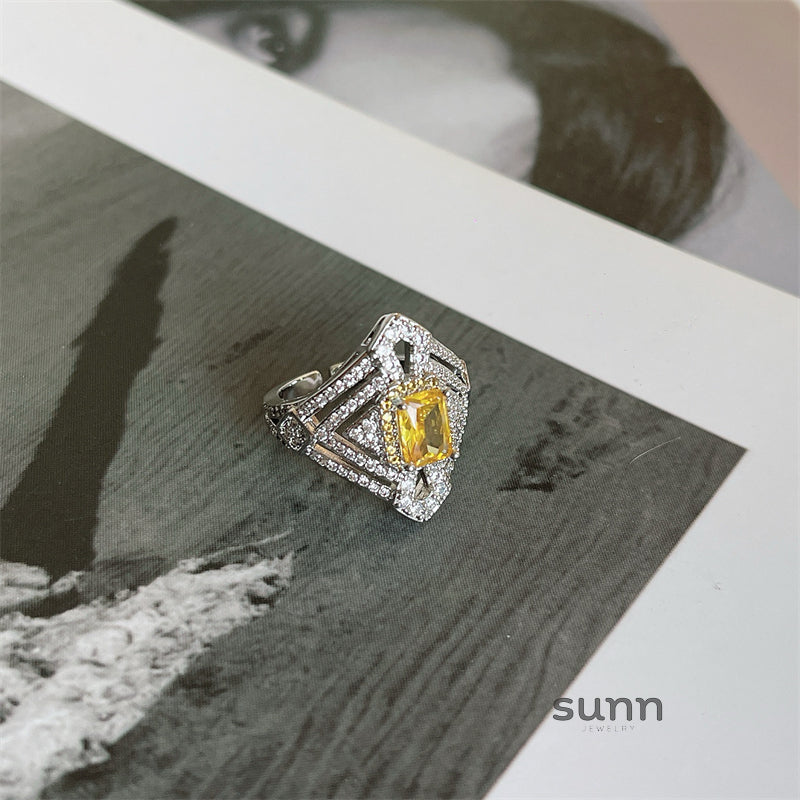 Falynn Radiant Rhombus Ring [JZ8YPL4A]