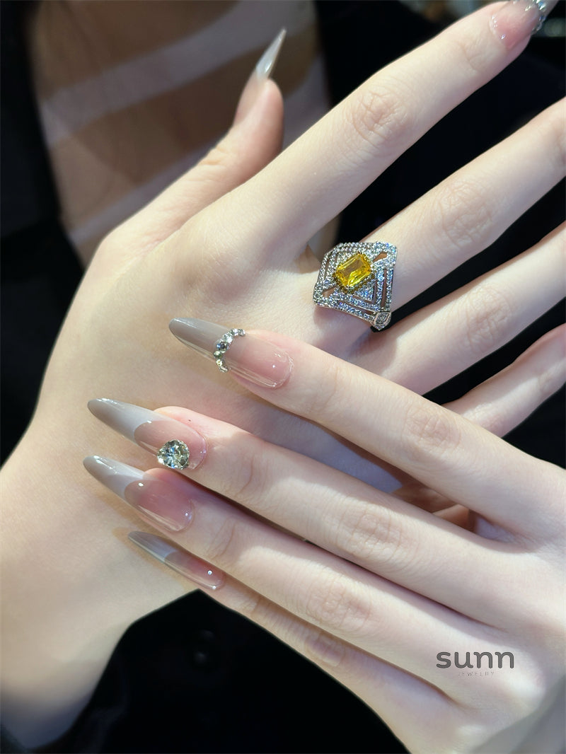 Falynn Radiant Rhombus Ring [ERSEF5QW]