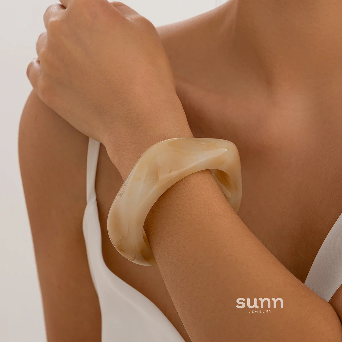 Fannie Sculptural Acrylic Cuff