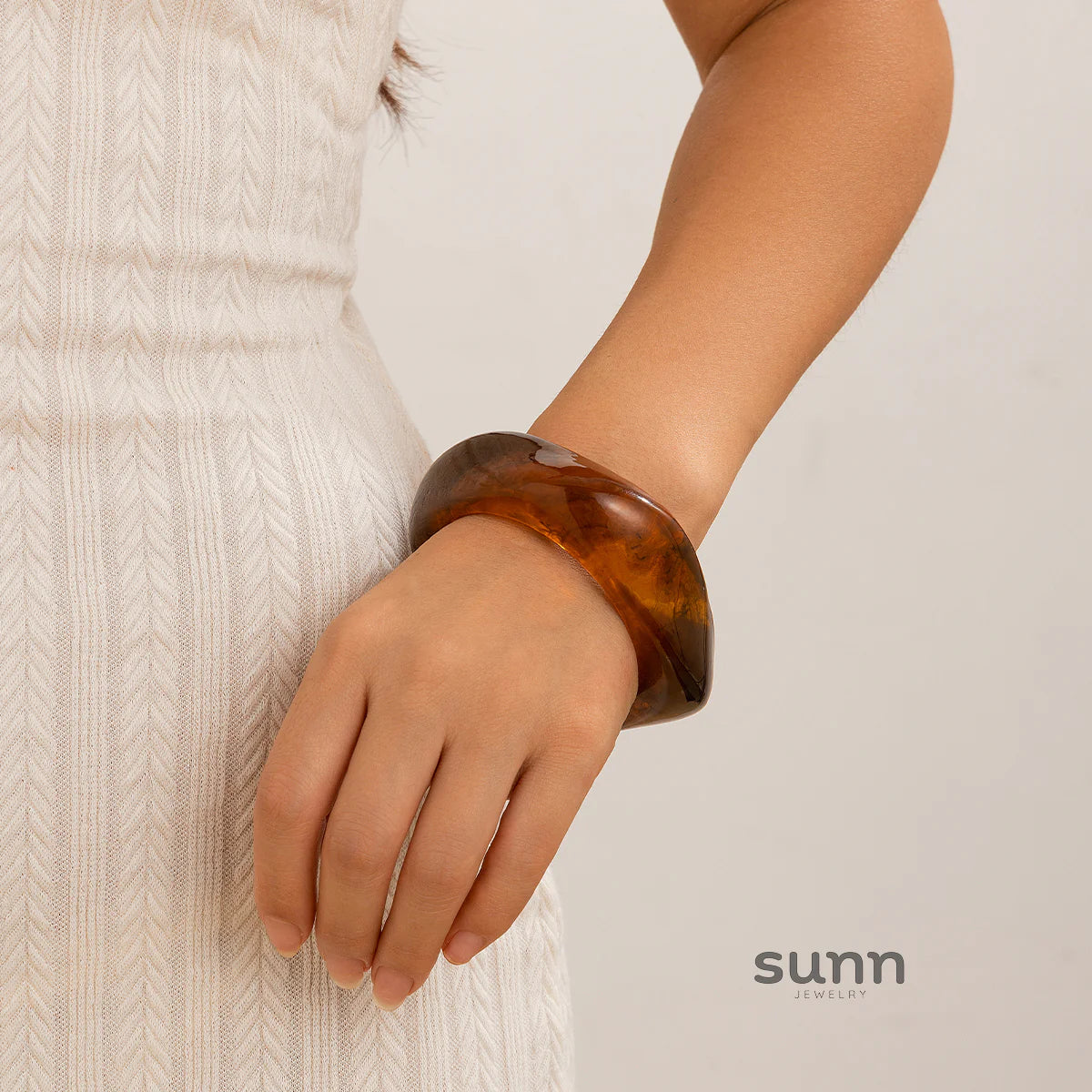 Fannie Sculptural Acrylic Cuff