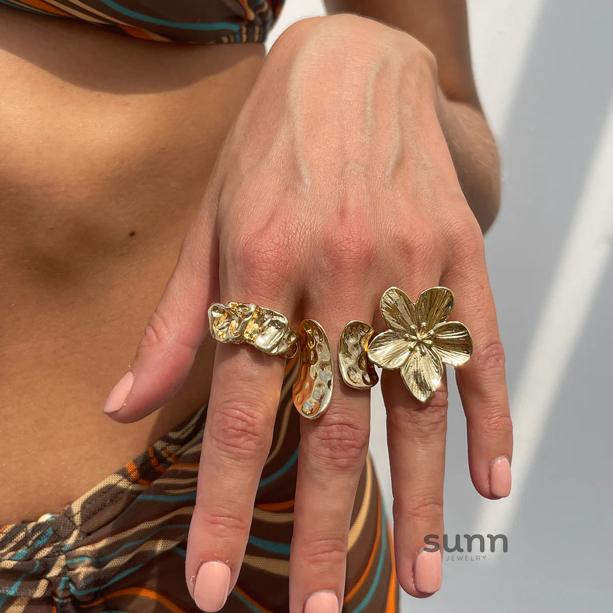 Fatimah Bloom & Teardrop Ring Trio