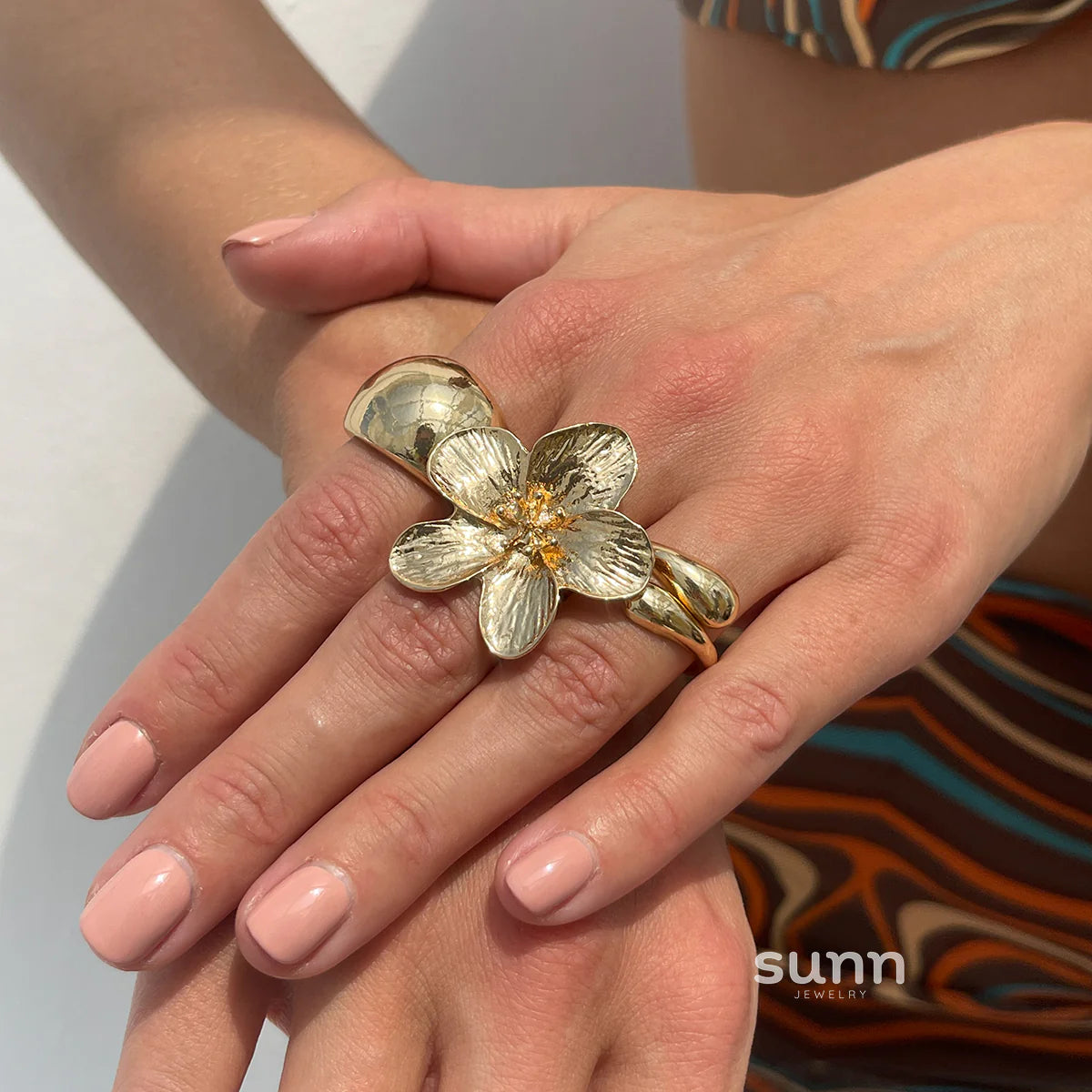 Fatimah Bloom & Teardrop Ring Trio