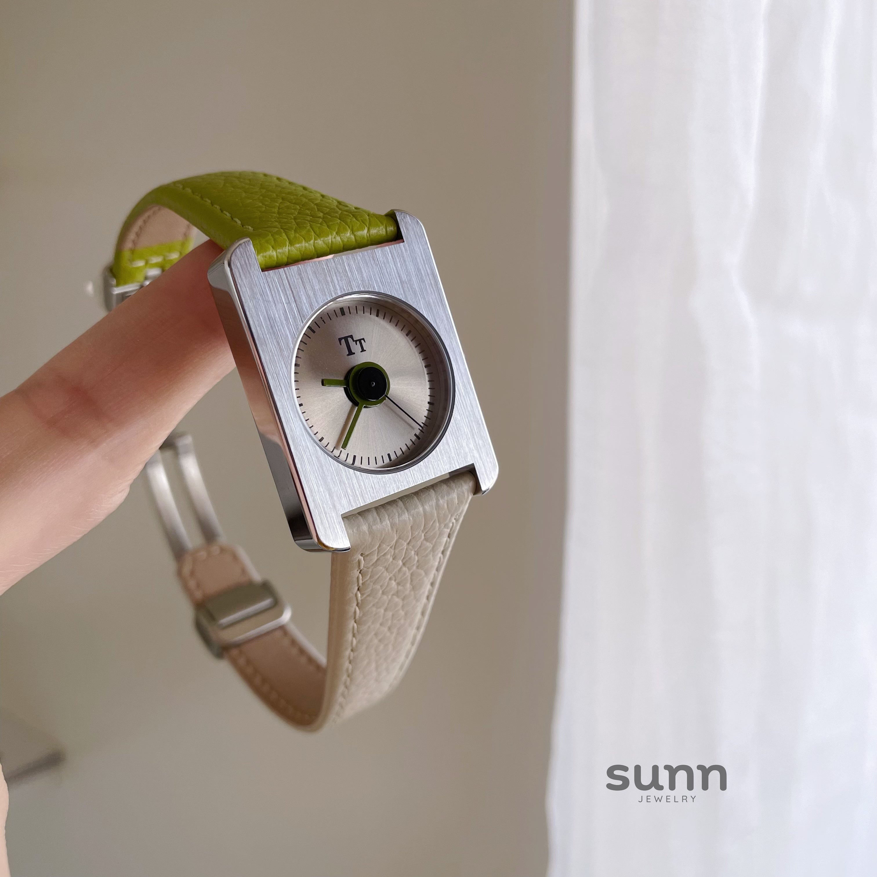 Fatoumata Two-Tone Leather Watch [VOJ59IZE]