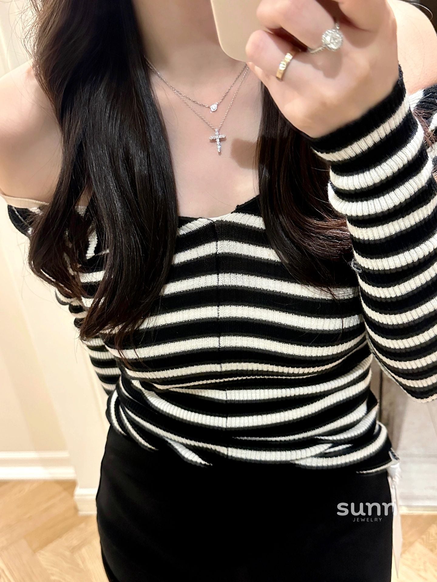 Faustina Dainty Cross Necklace [87T265Z9]