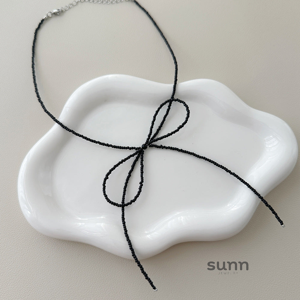 Faye Crystal Bow Choker Necklace [D7YXCFP8]