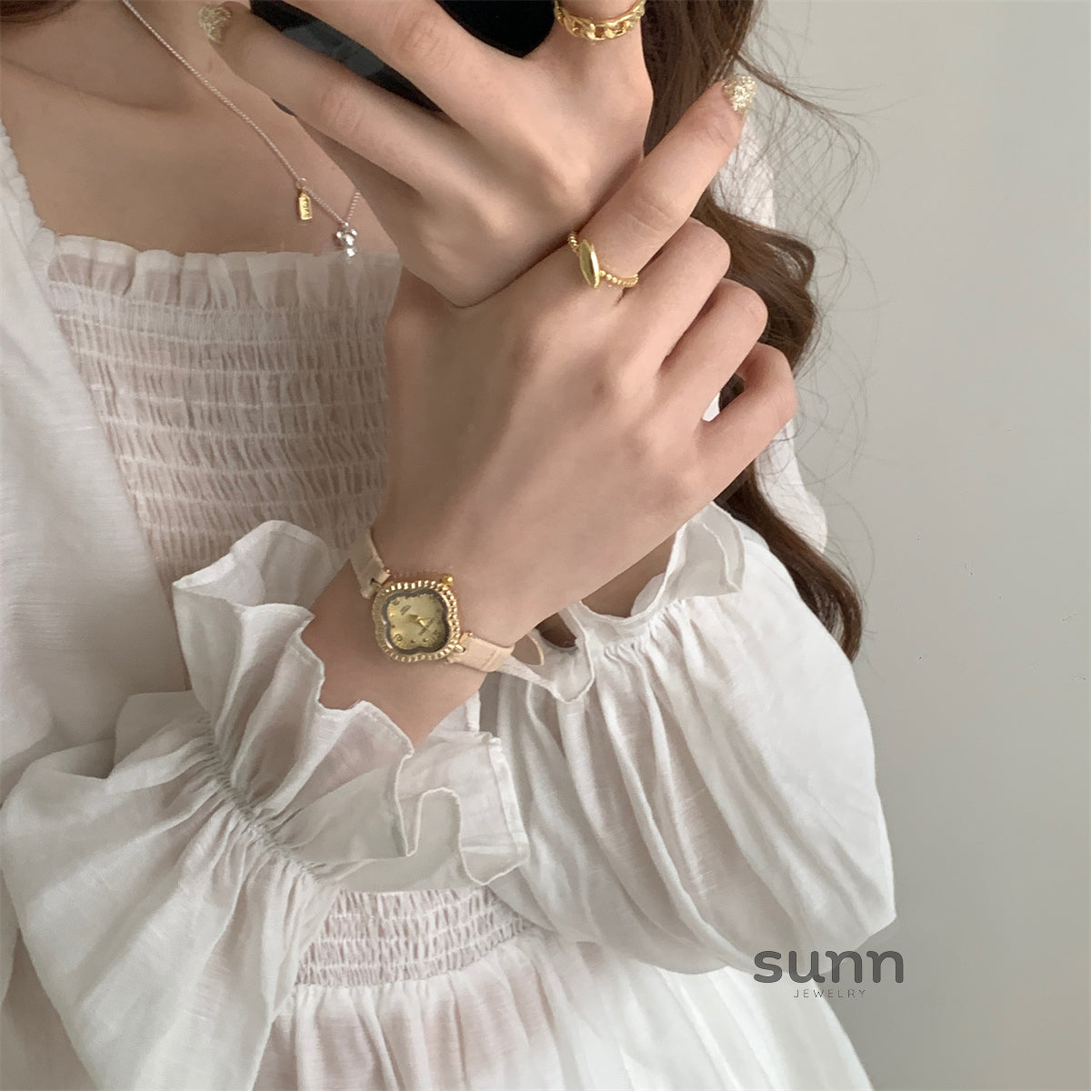 Faye Four-Leaf Clover Watch [DZHRSUYL]