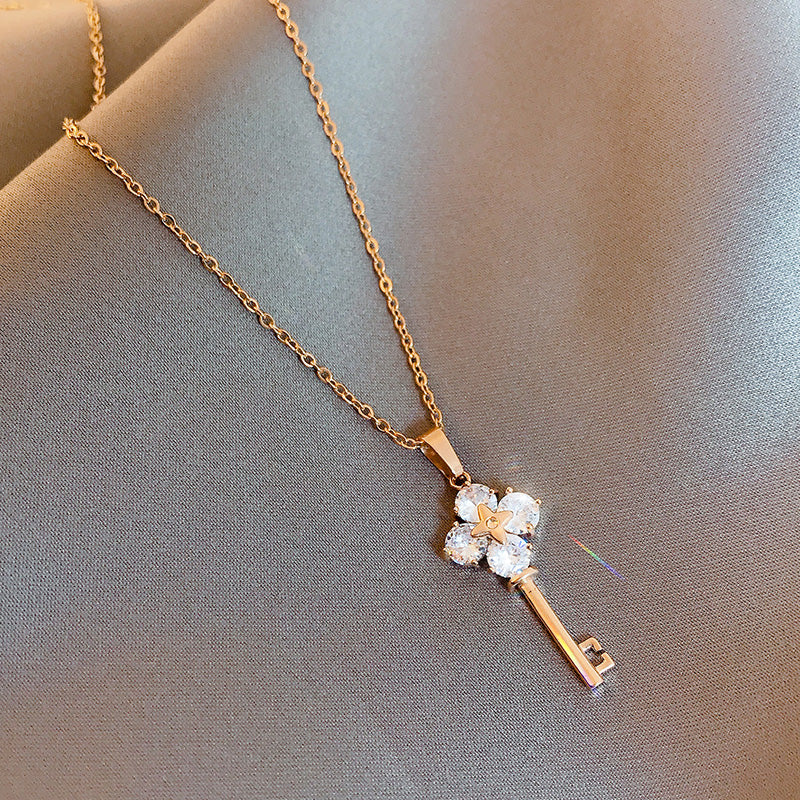 Forever Rose Gold Key Pendant Necklace [IAV6TF6D]