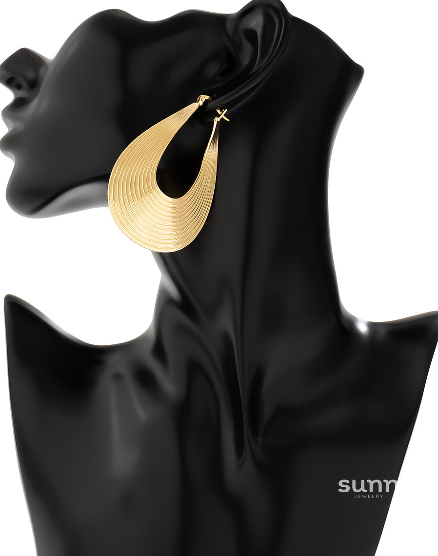 Fraidy Asymmetric Textured Earrings [JNQ49FYQ]