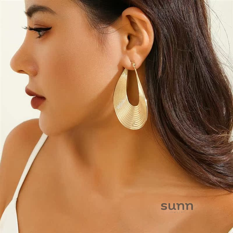 Fraidy Asymmetric Textured Earrings [KEBFOCWW]
