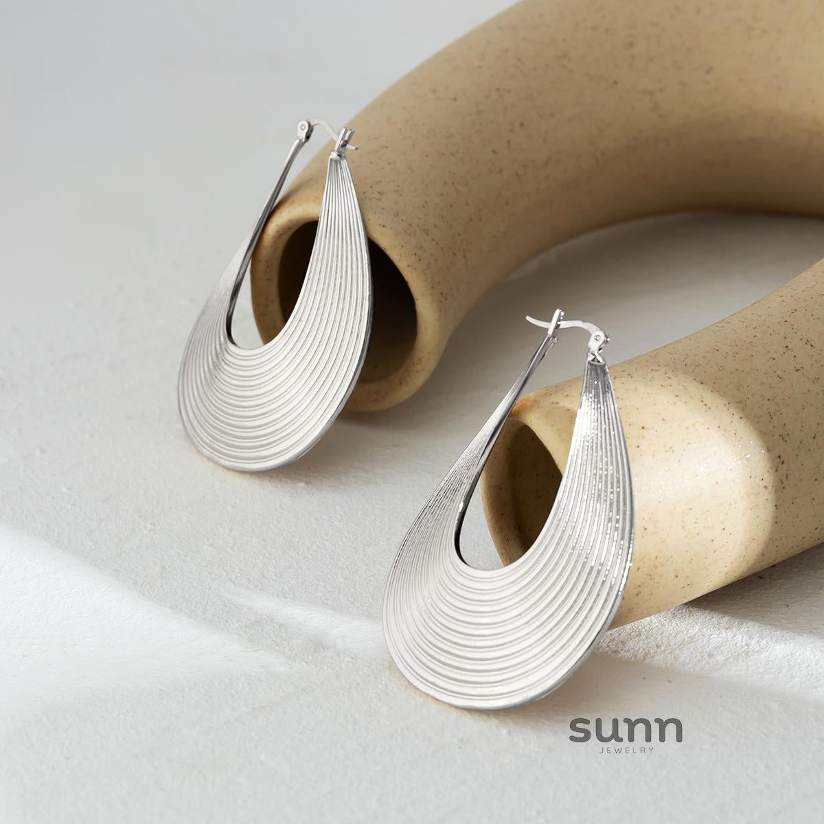 Fraidy Asymmetric Textured Earrings [ADZ0HD10]