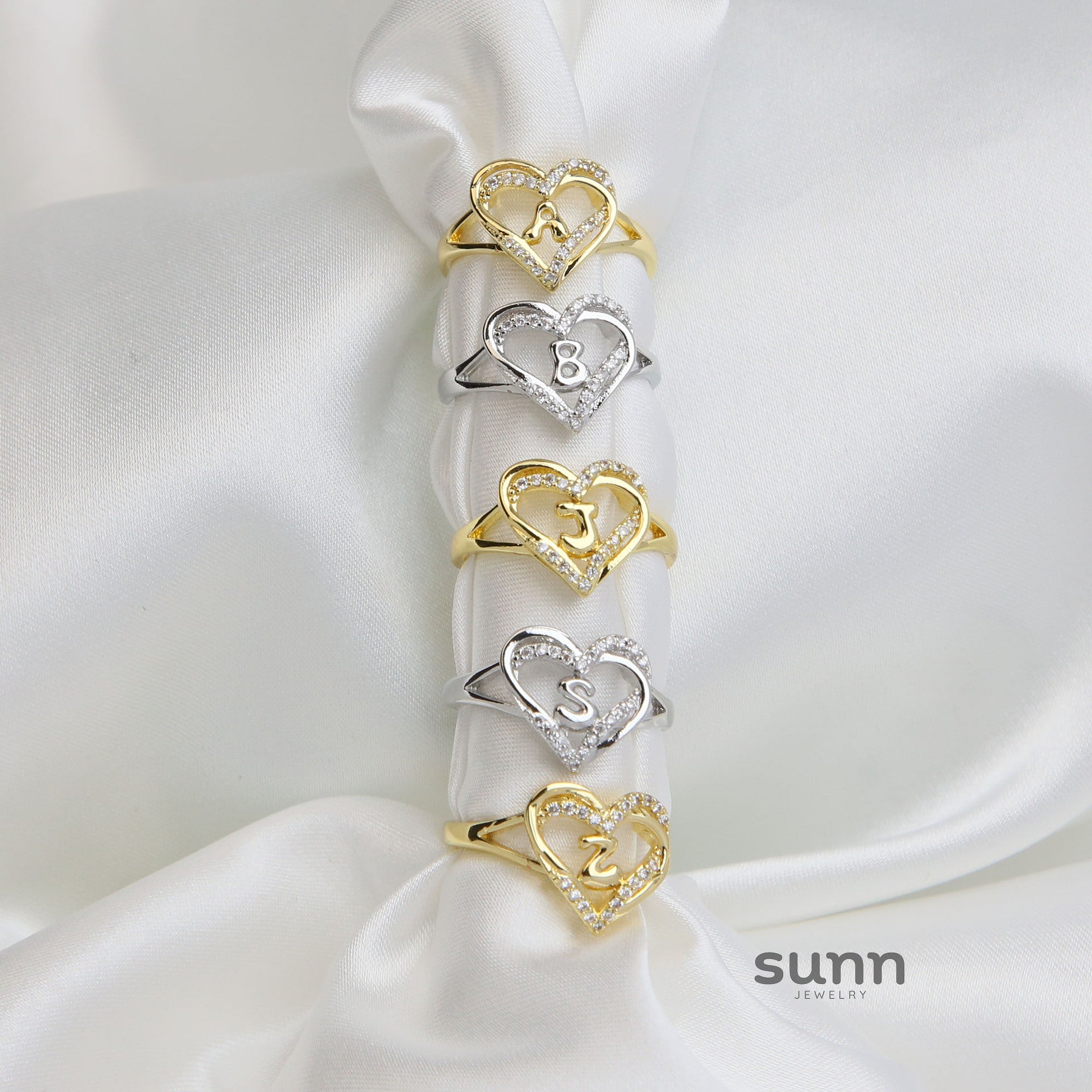 Fraidy Gold Heart Initial Ring [SG8C8E5J]