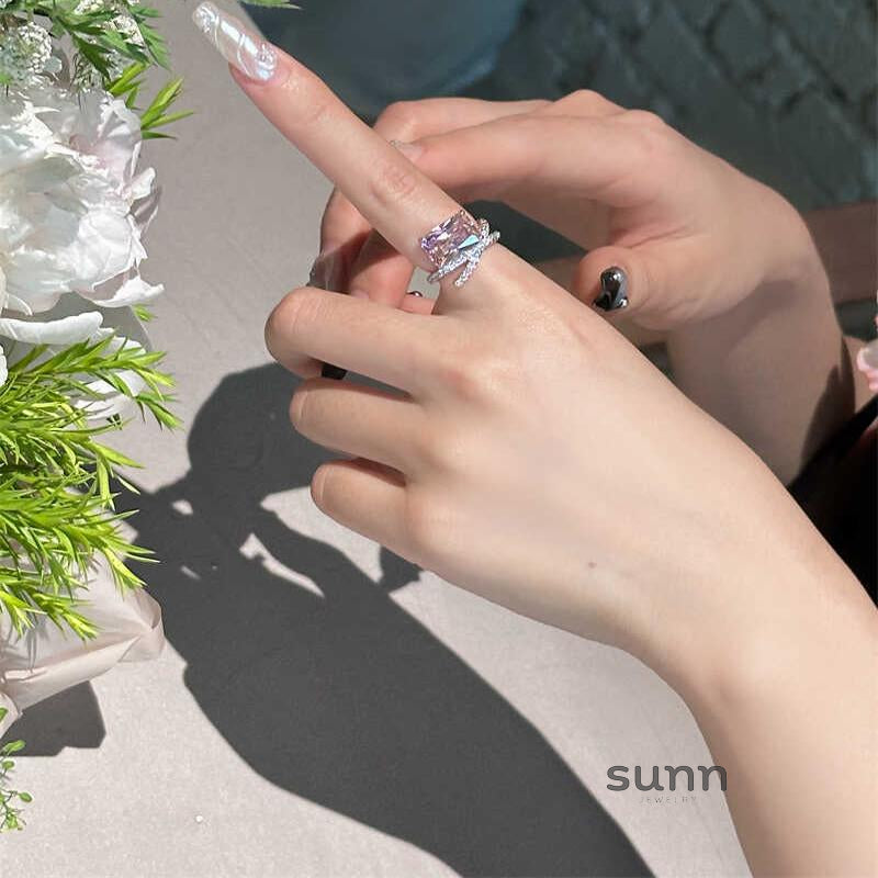 Frances Zircon Cherry Blossom Ring [XPCKWT50]