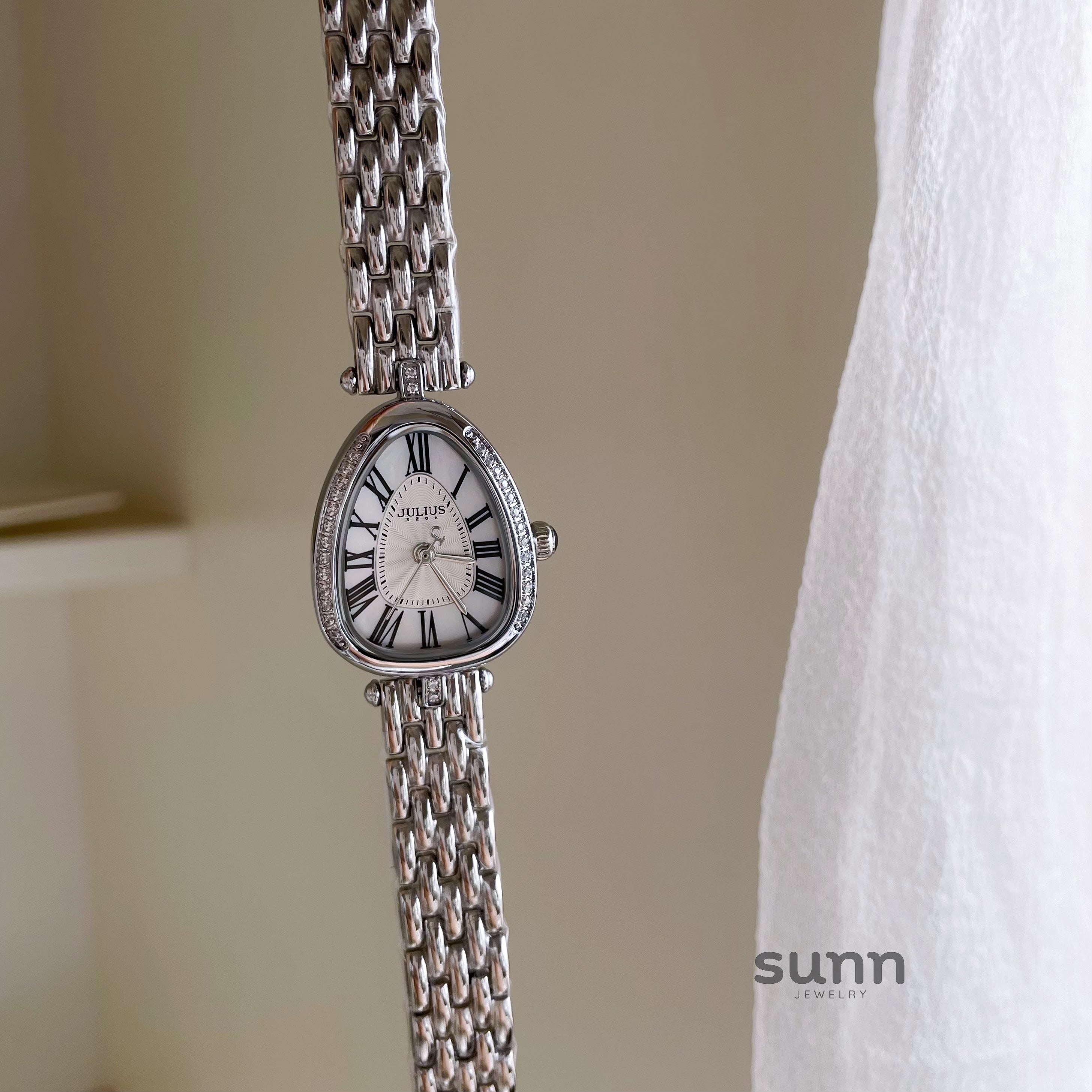 Franchesca Serpent Steel Bracelet Watch [SS0PYHHS]