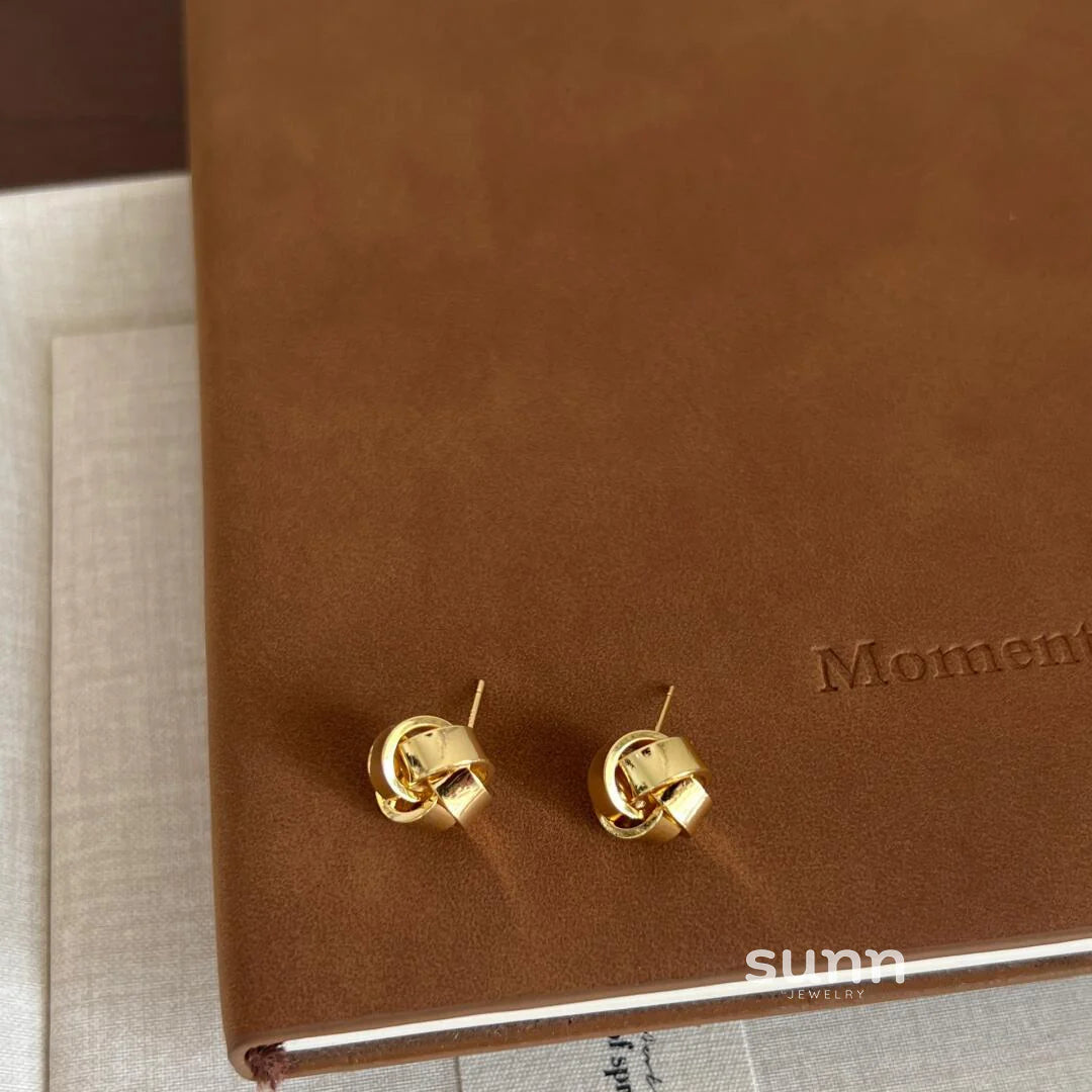 Francis Twisted Stud Earrings