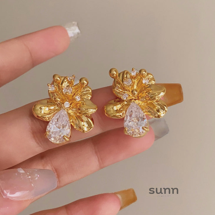 Franki Floral Crystal Earrings [FTZTPU32]