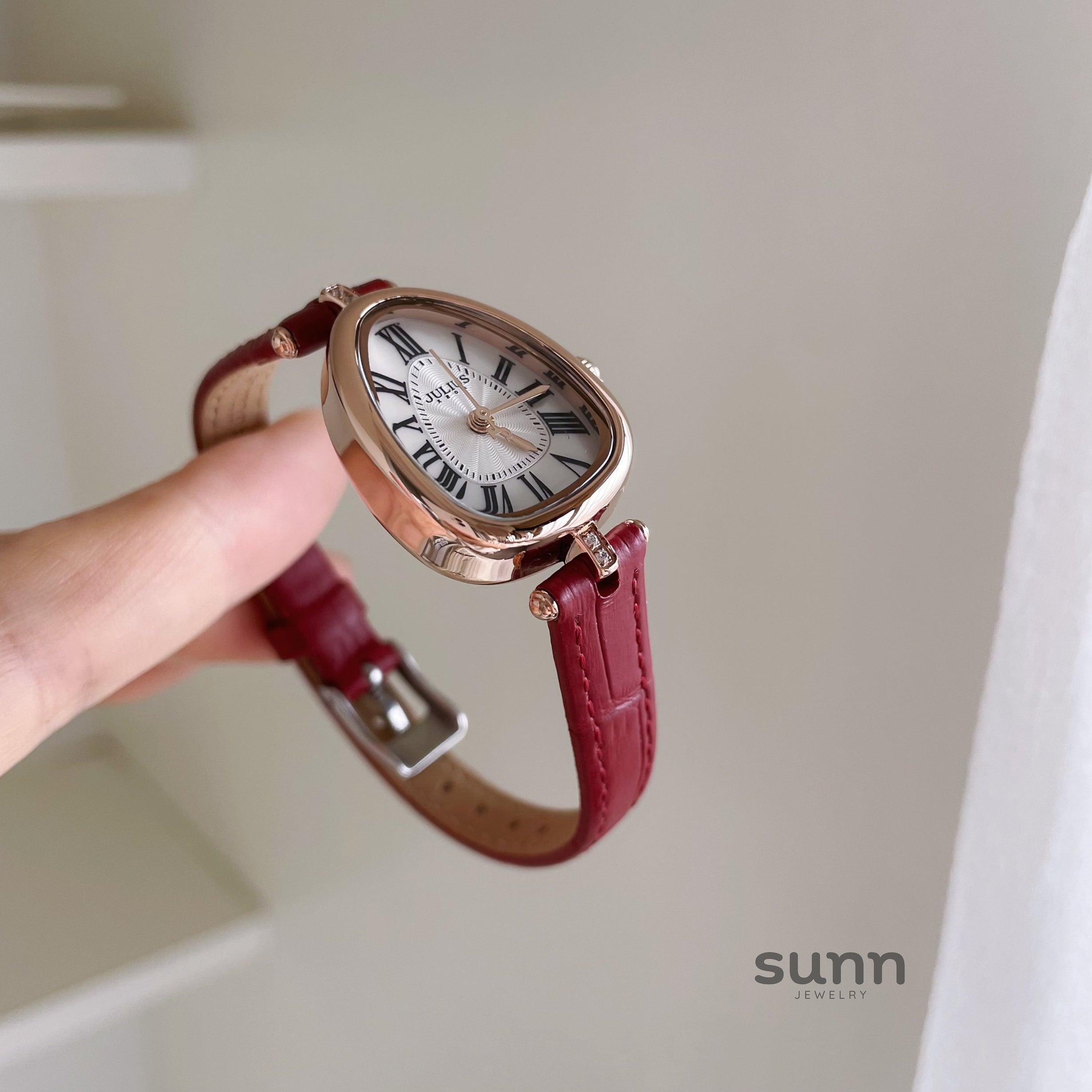 Franki Serpent Charm Watch [HMPEU5H2]