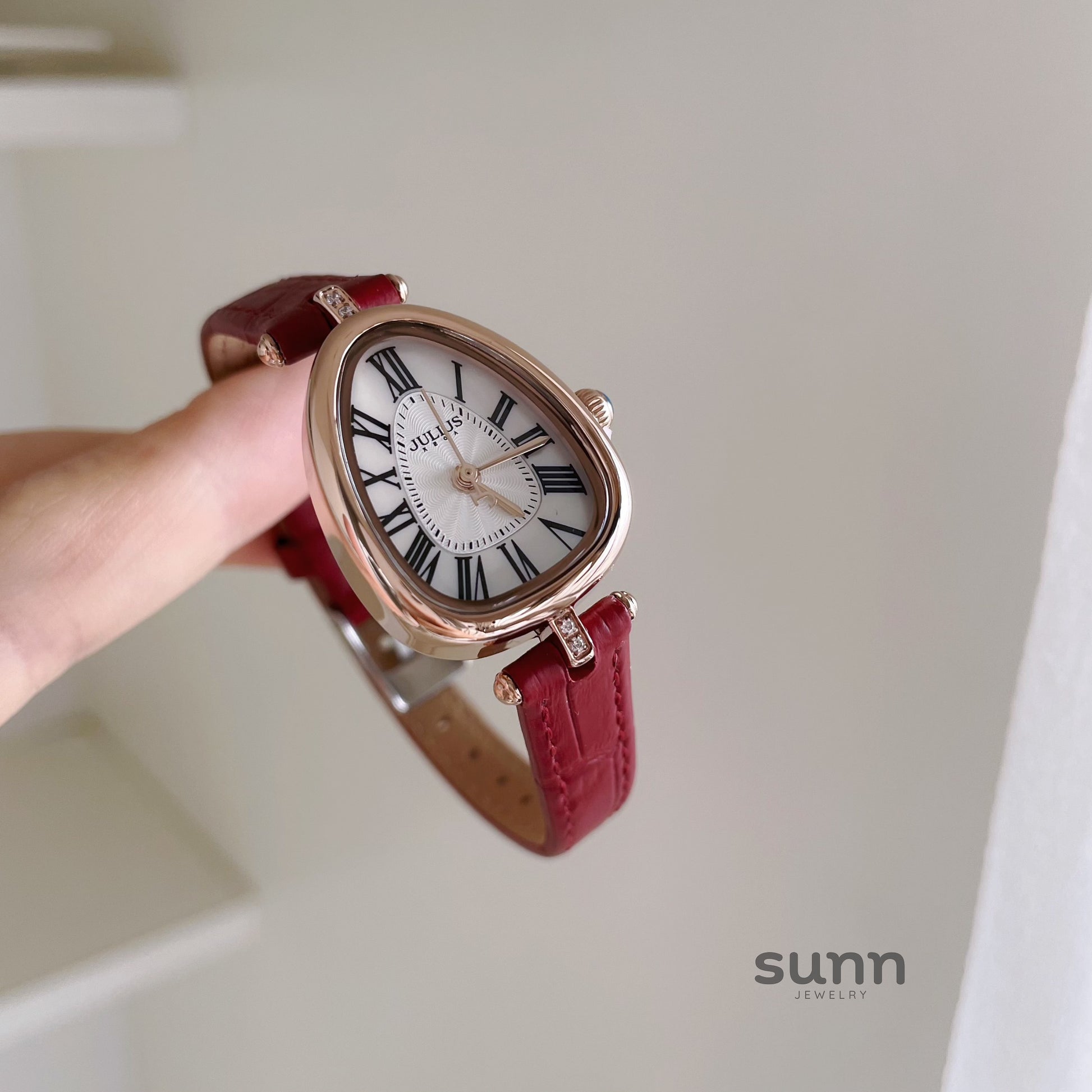 Franki Serpent Charm Watch [M55KYI7Z]