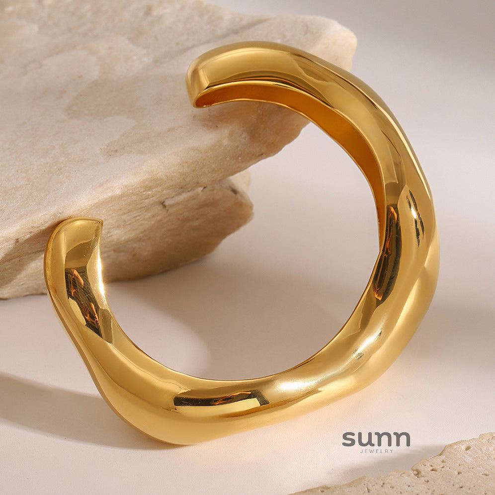 Freja Gilded Cuff Bracelet [RY7B25CO]