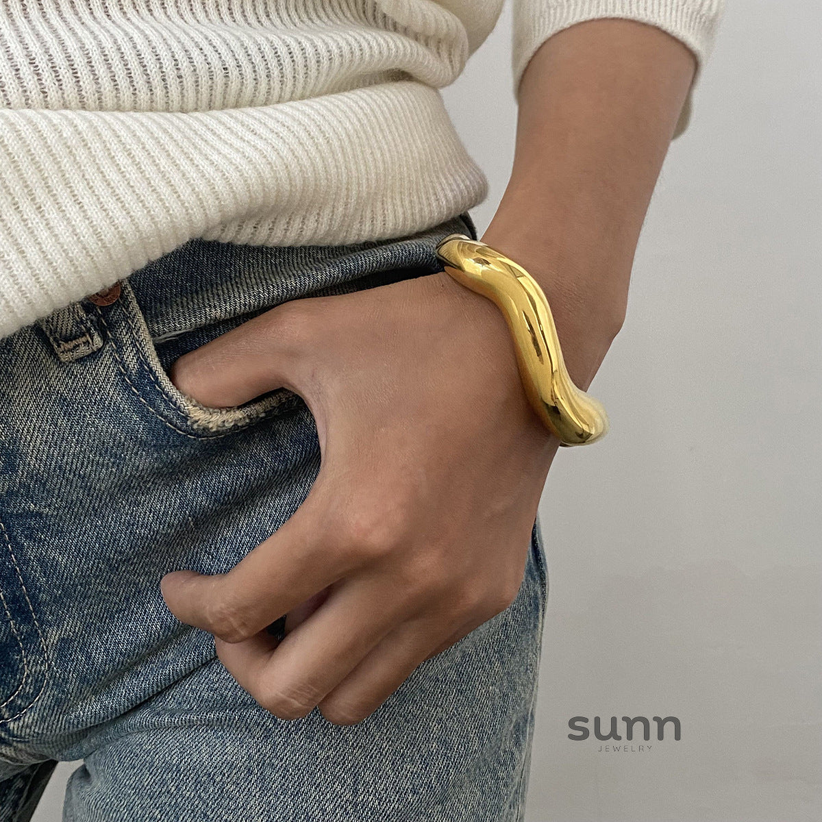 Freja Gilded Cuff Bracelet [I72LY3FN]