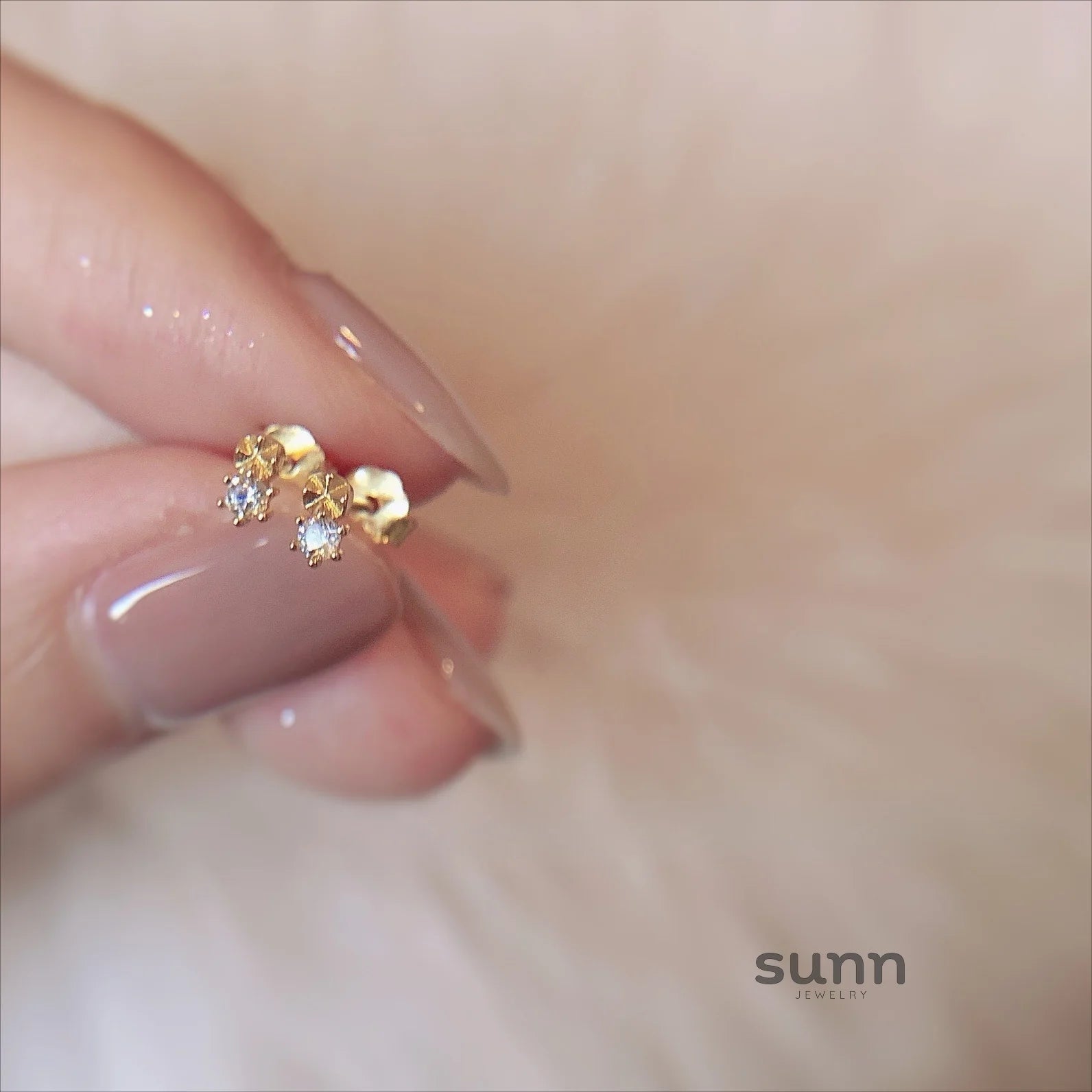 Fynlee Dainty Star Studs