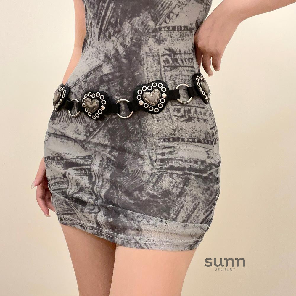 Gabriela Heart Cutout Rivet Belt [W8CFJK5L]