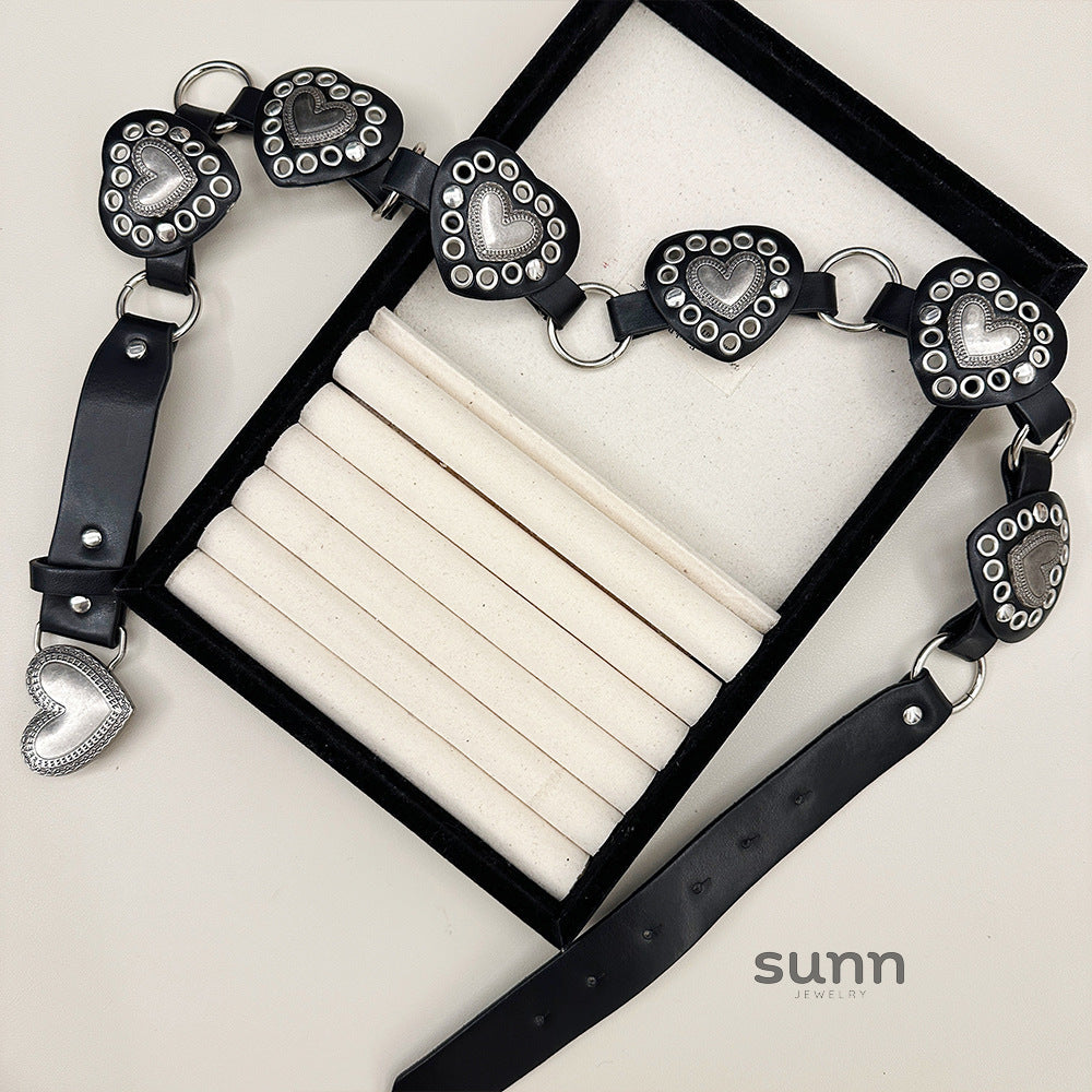 Gabriela Heart Cutout Rivet Belt [WXH85QBY]