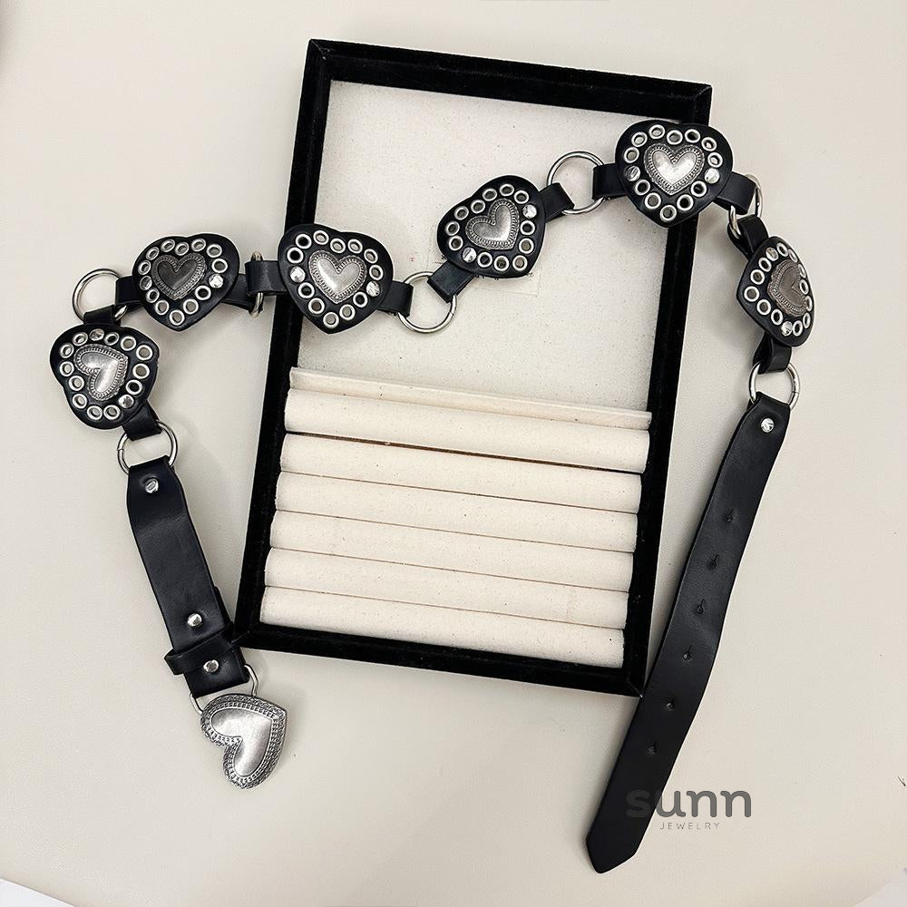 Gabriela Heart Cutout Rivet Belt [D5FHPR6H]